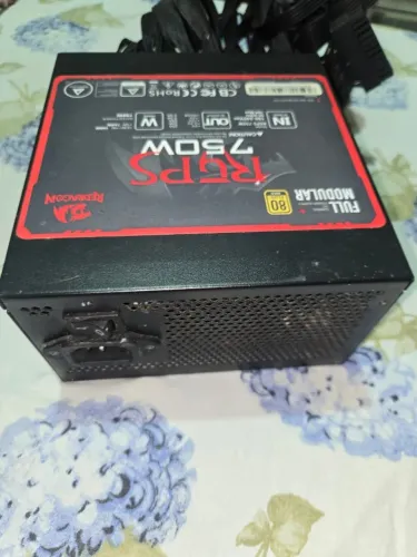 Fonte de alimentação para computador