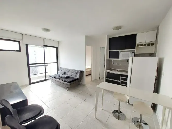 LOCAÇÃO DE APARTAMENTO UM DORMITÓRIO E UMA VAGA DE GARAGEM - EXCELENTE LOCALIZAÇÃO