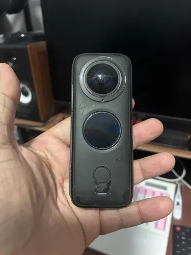 Câmera Insta360 x2