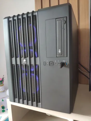 Gabinete Corsair AIR 540