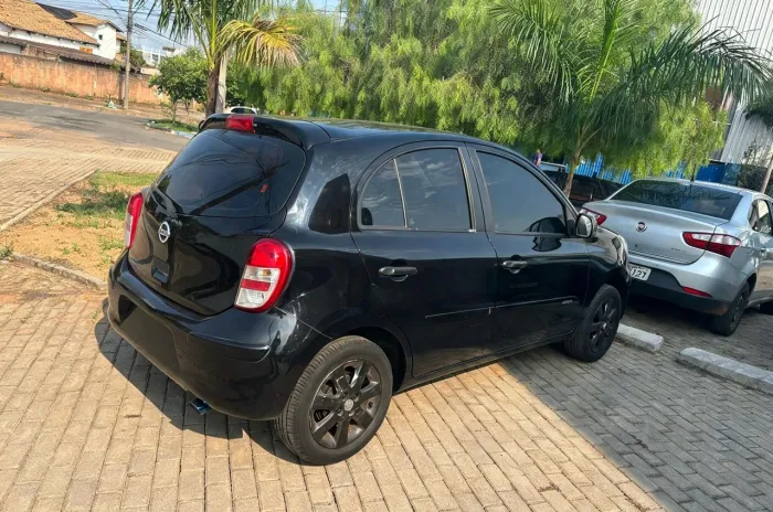 Nissan March SV 1.6 16V Flex Fuel 2013
