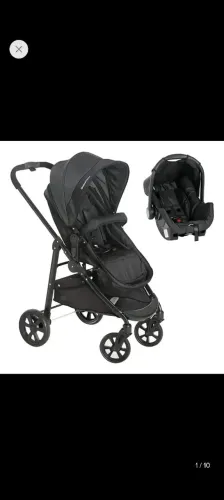 Carrinho de bebê c/ bebê conforto