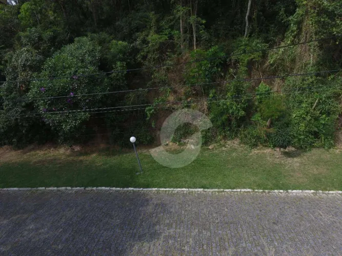 Terreno à venda, 800 m² por R$ 250.000,00 - Piratininga - Niterói/RJ