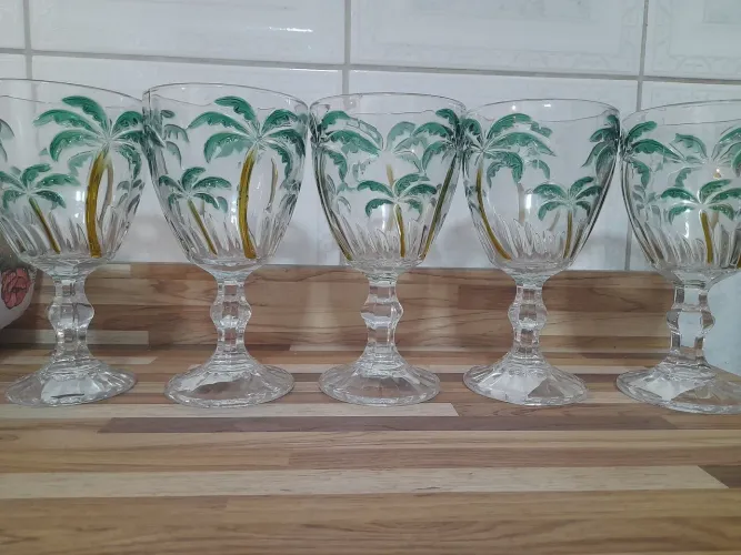 Jarra com taças