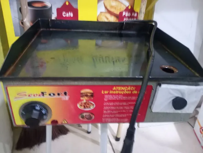 Chapa elétrica funciona perfeitamente 