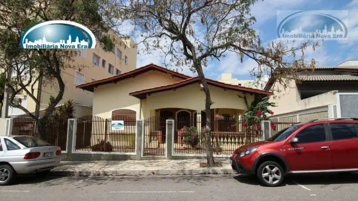 Casa com 3 dormitórios à venda, 208 m² por R$ 1.500.000,00 - Jardim Itália - Vinhedo/SP