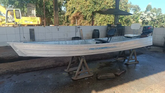 Barco e Motor