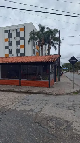 Contrata se saladeira/auxiliar cozinha