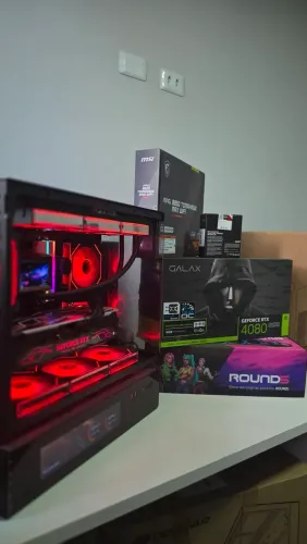 Ryzen 7 9800x3D + 4080 Super