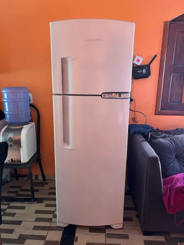 VENDO GELADEIRA BRASTEMP FROSFREE PINTADA