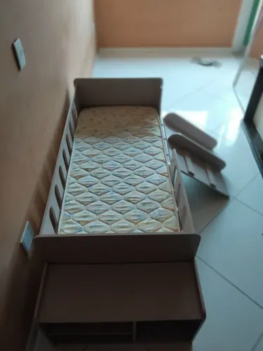 Cama infantil montessoriana 