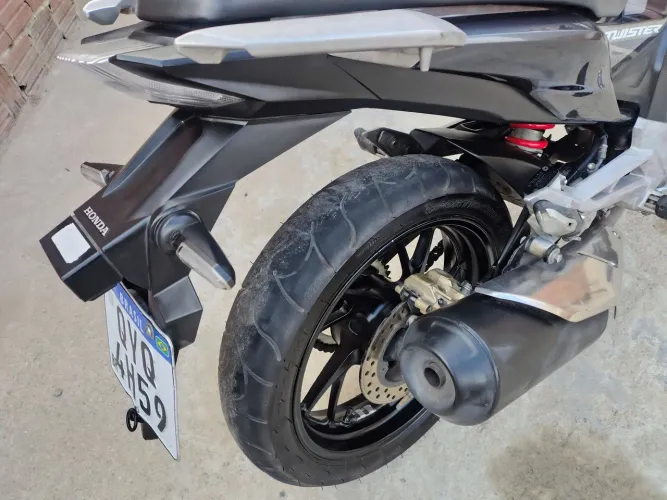 CB 250 traçao nova pneu seminovos em dia interessado ligue * zap