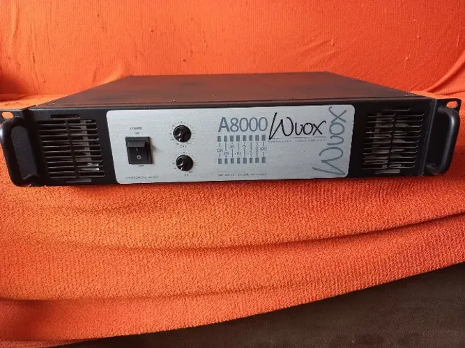 Amplif. A8000 Wvox + caixas + brinde - leia anuncio