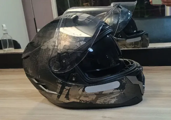 Capacete LS2 Challenger Seminovo em estado de novo