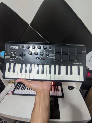 Teclado Controlador MIDI M-Audio Axiom Air Mini 32 - Impecável