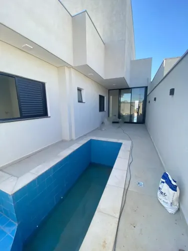 Sobrado para venda com 180 metros quadrados com 3 quartos em Wanel Ville - Sorocaba - SP