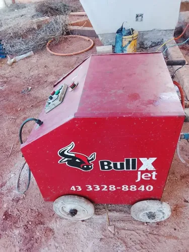 MAQUINA PARA PROJETAR MASSA E CHAPISCO