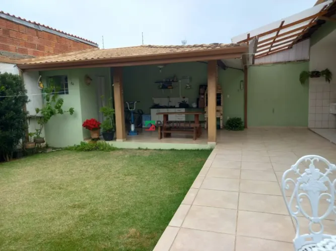 Casa com 2 dormitórios à venda, 153 m² por R$ 550.000 - Jardim Vila Nova - Tremembé/São Pa