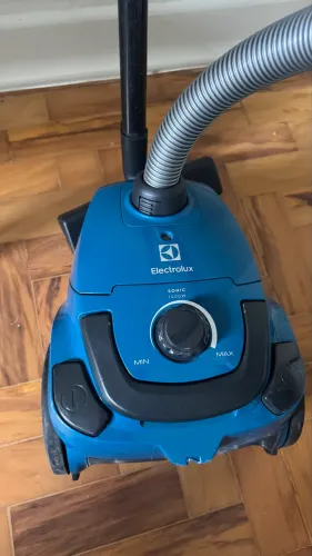 Aspirador de Pó Electrolux Sonic 1400W SON10 Azul - 220