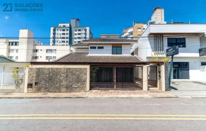 CASA RESIDENCIAL em Florianópolis - Santa Catarina, Balneário