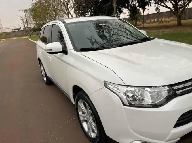 Mitsubishi Outlander 2.0 16V 160cv Aut. 2015