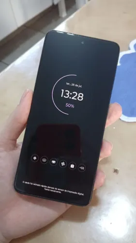Celular muito bem cuidado