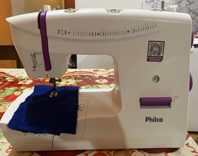 Máquina De Costura Portátil PMC33B 127V - Philco