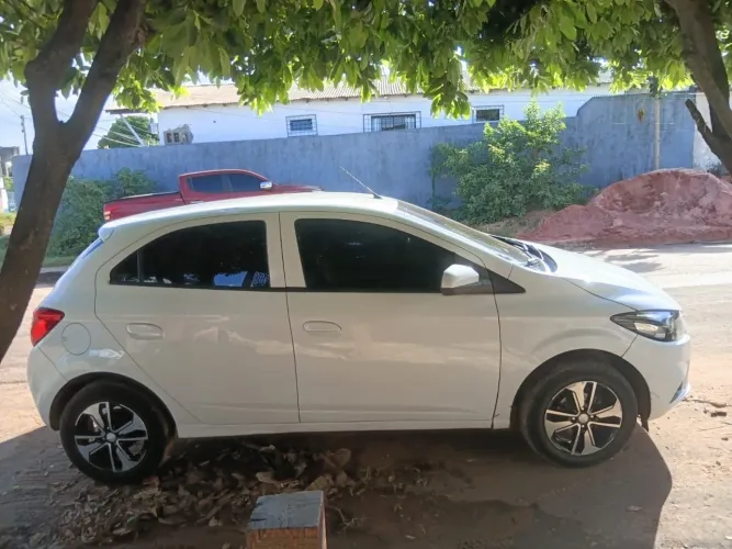 Chevrolet Onix JOY Hatch 1.0 8V Flex Mec. 4P 2018
