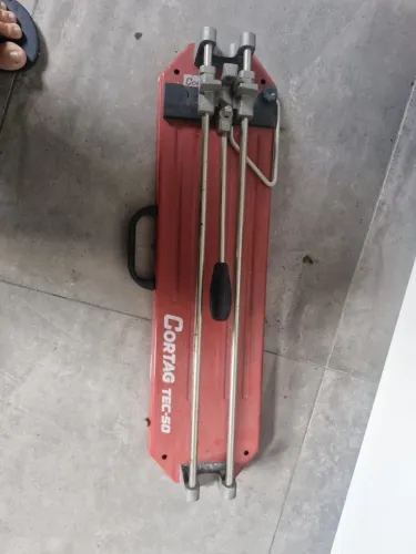 Cortador de piso