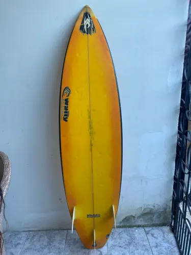Prancha de Surf Wally Surfboards 1,80m + Capa de Meia + Leash BWX