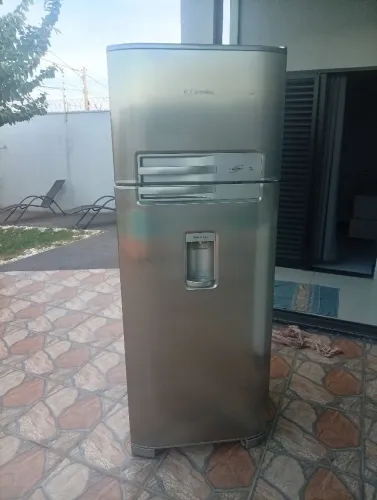 Geladeira Electrolux gelando perfeitamente entrega