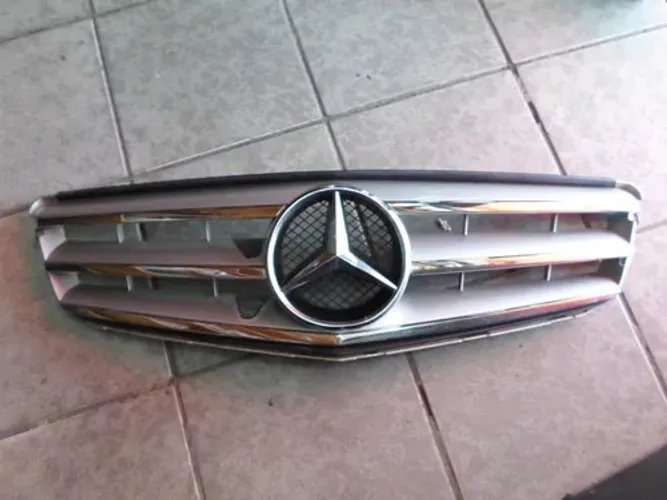 Grade Mercedes C180 C200 2010 Até 2014 #212 Cinza Brilhante