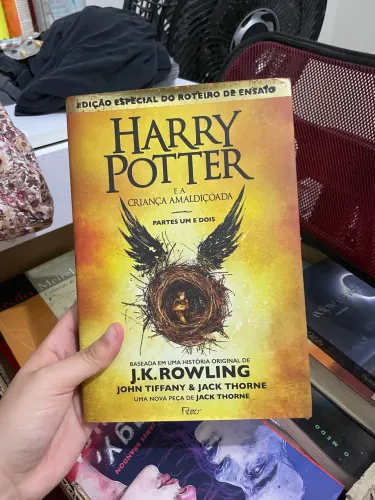 LIVRO USADO POR 10,00 - HARRY POTTER