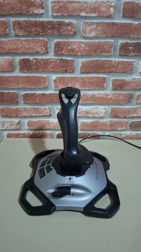Joystick Logitech Extreme 3D Pro