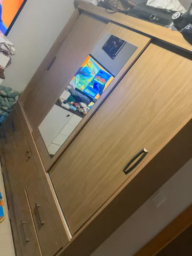 Guarda Roupa com espelho