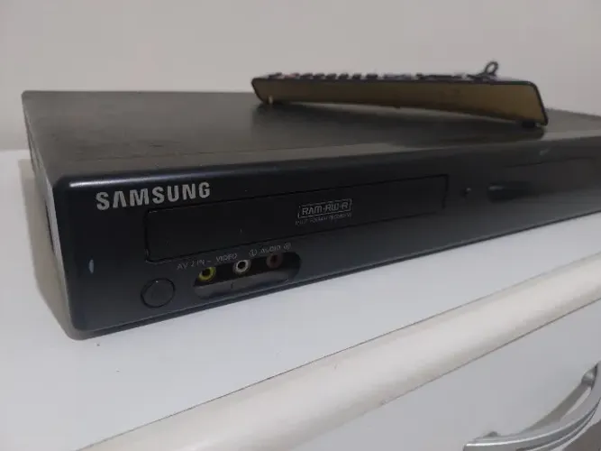 Gravador E Reprodutor de DVD Samsung R170