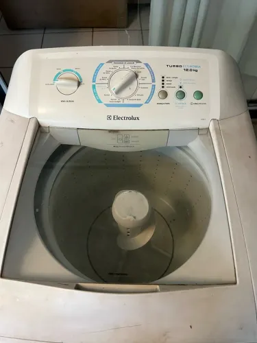 Máquina de lavar com defeito