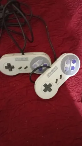 Console Super Nintendo Original (SNES) + 2 controles originais e com 3 jogos