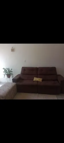 Sofá retrátil super confortável lindo