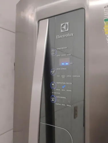 Electrolux DF52X Frost Free 