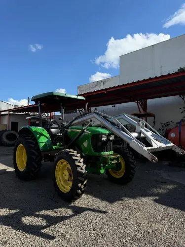 Trator agrícola 