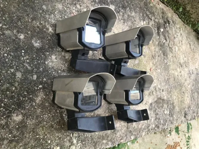 Caixa de proteção para cameras de segurança