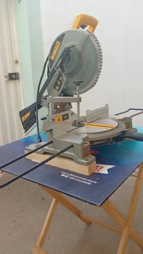 Serra meia esquadria Dewalt