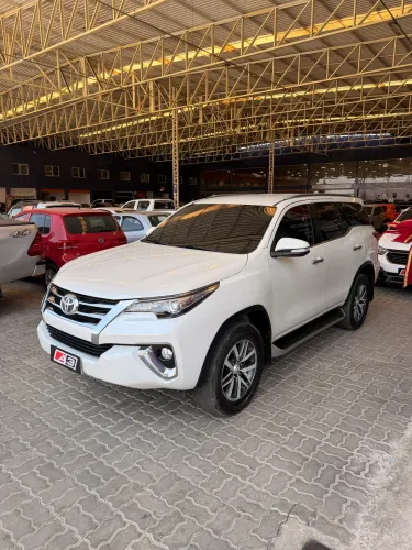 Toyota Hilux SW4 SRX 4X4 2.8 TDI 16V Dies. Aut. 2017