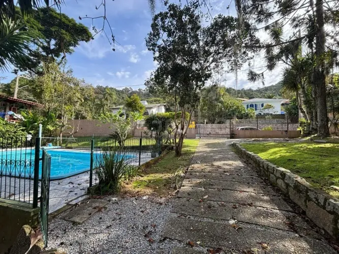 Imóvel para venda com 817 metros quadrados em Trindade - Florianópolis - SC