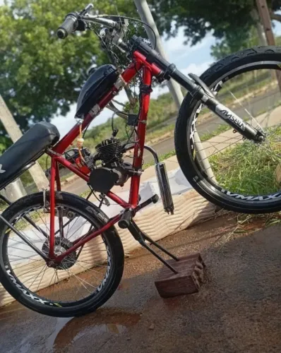 Motorizada 9 mêses de uso funcionamento perfeito 
