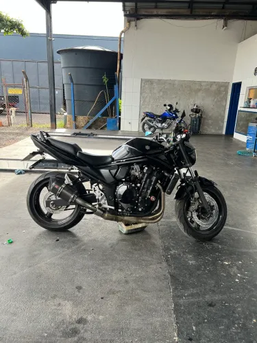 Bandit 650n Impecável e KM BAIXO!