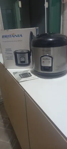 Panela elétrica 5 xícaras - 220 V