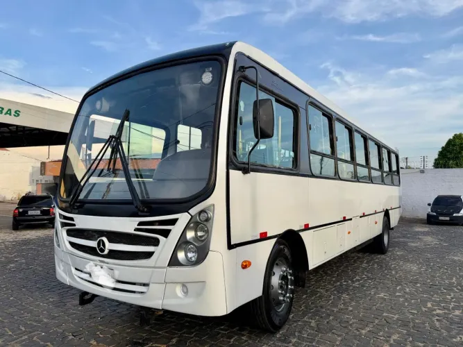 Vendo Ônibus Mercedes Benz  Motor 4 cilindros 1519 Ano 2014