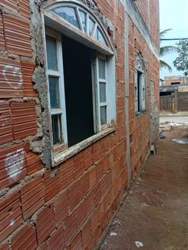 VENDE-SE CASA EM MORADA DA BARRA, VILA VELHA,.